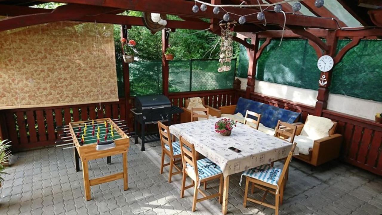 Liliana Vendeghaz Apartment Balatonfůzfő Exterior foto