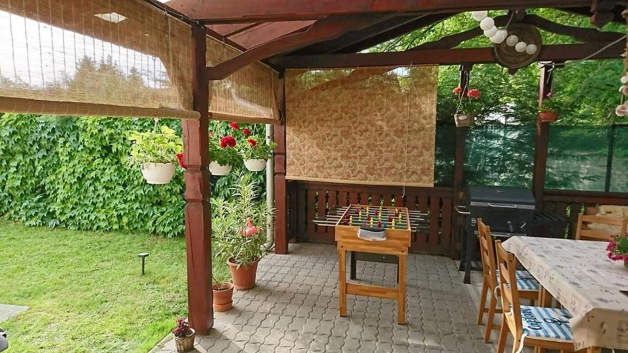 Liliana Vendeghaz Apartment Balatonfůzfő Exterior foto