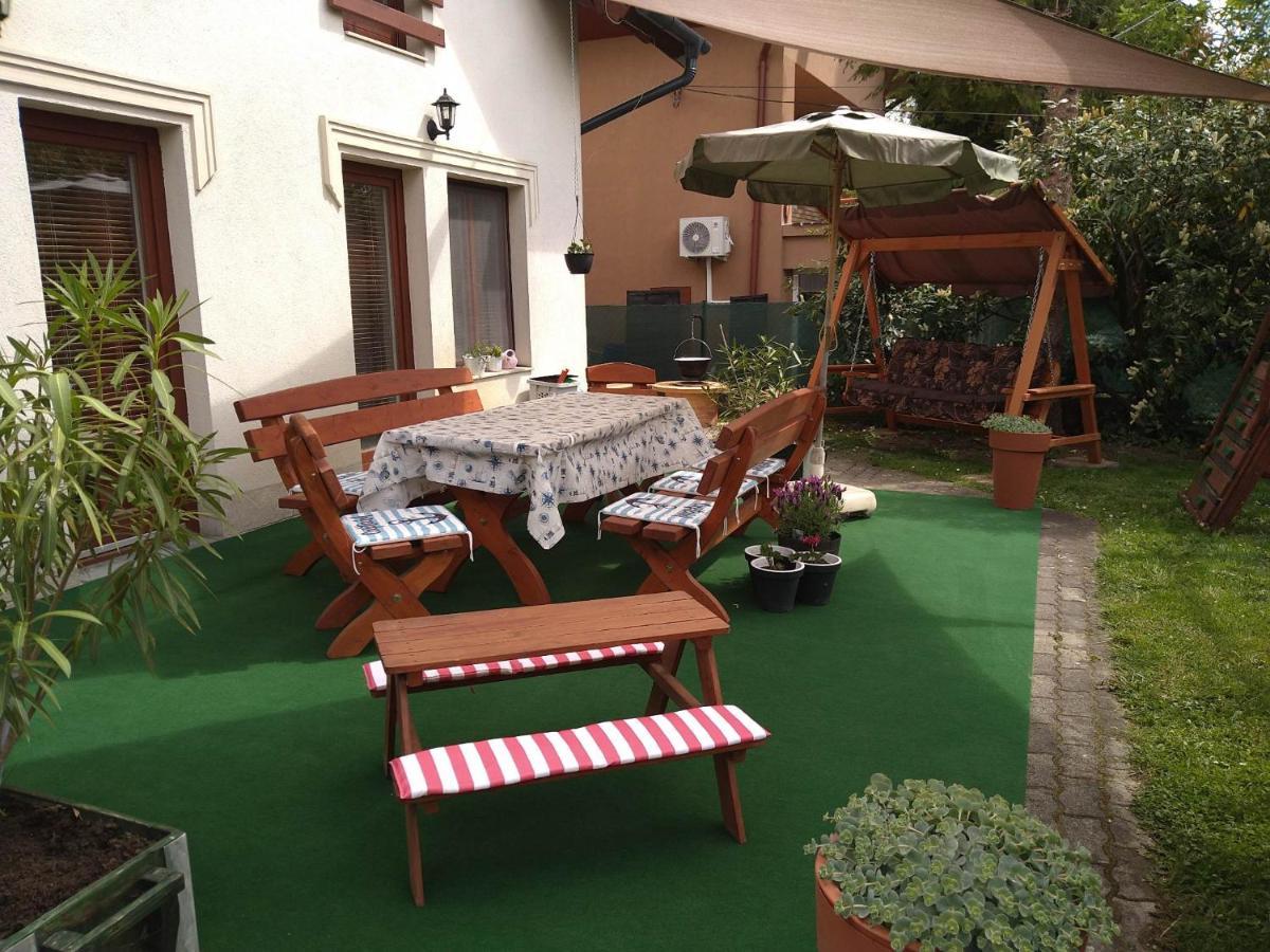 Liliana Vendeghaz Apartment Balatonfůzfő Exterior foto