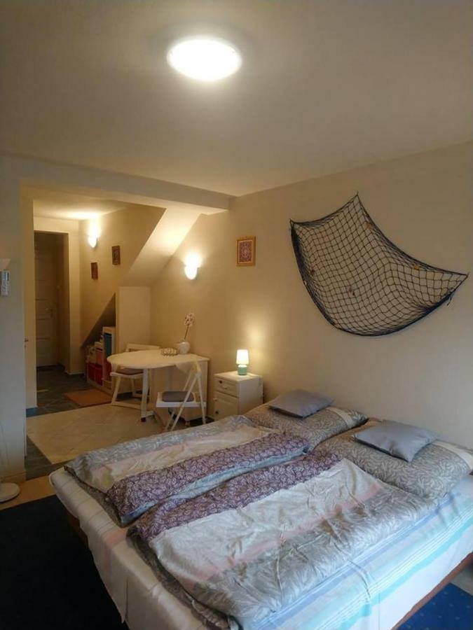 Liliana Vendeghaz Apartment Balatonfůzfő Exterior foto